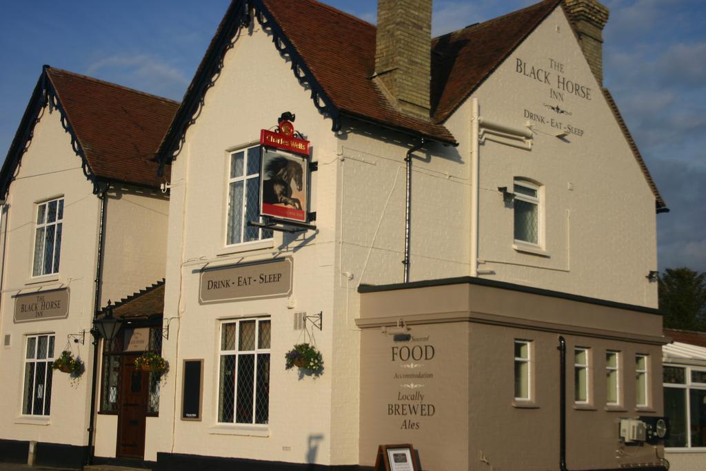 The Black Horse Swaffham Bulbeck Exteriér fotografie